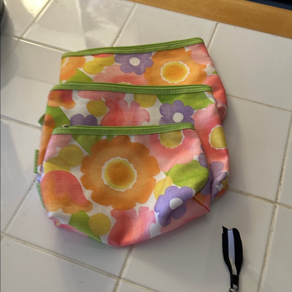 Colorful Accessory Bag Collection - Picture 5 of 6